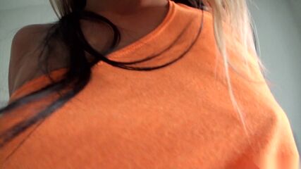 Blonde Babe's Wet Pussy Play